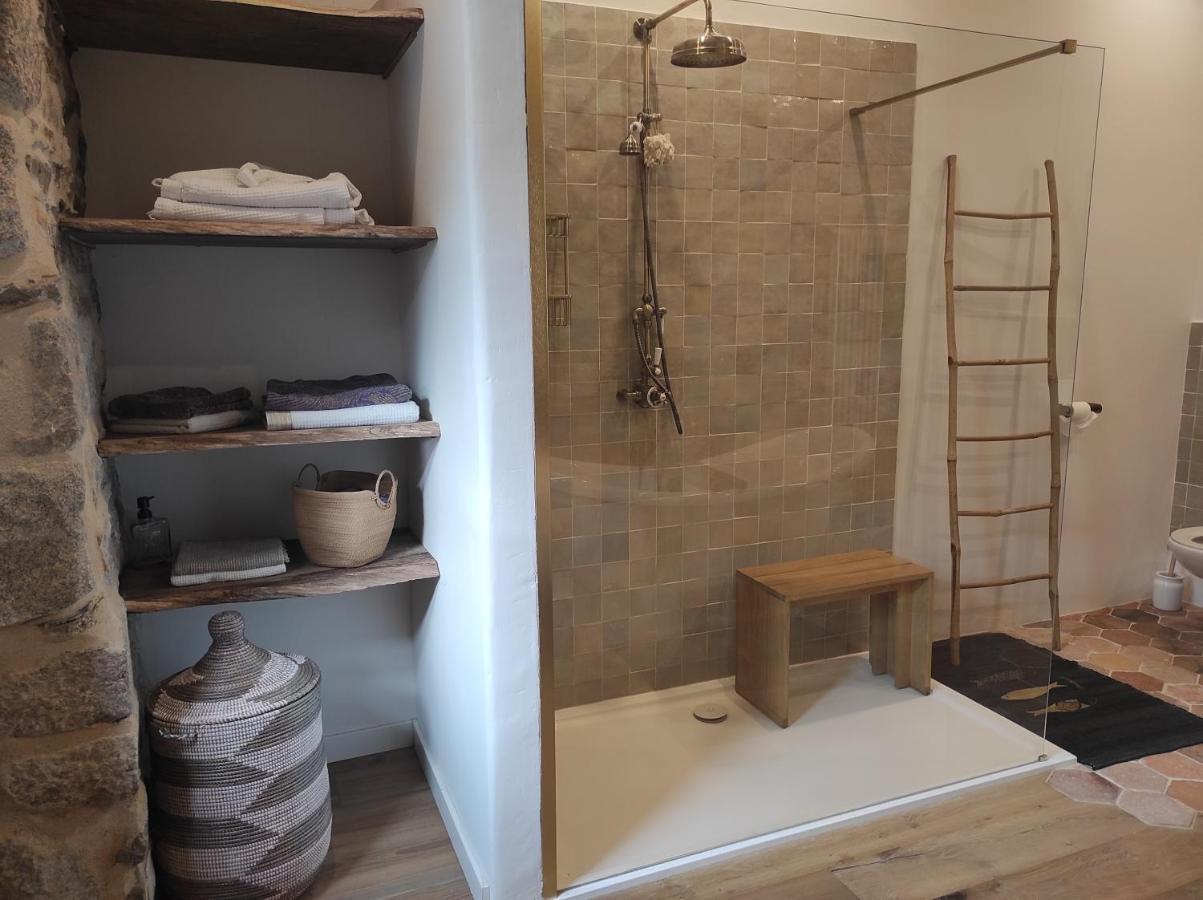 La Ville Es Riez Chambre D'Hotes Corseul Dış mekan fotoğraf