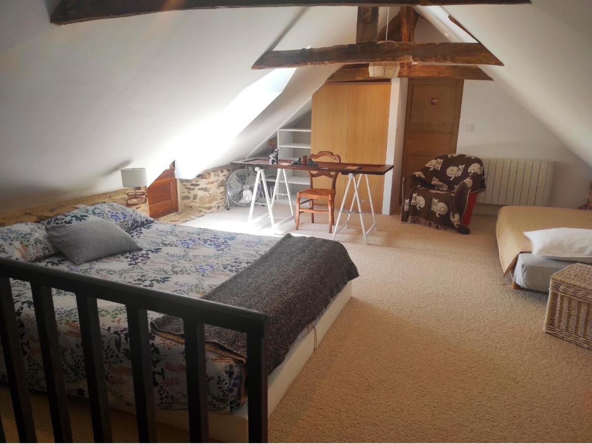La Ville Es Riez Chambre D'Hotes Corseul Dış mekan fotoğraf